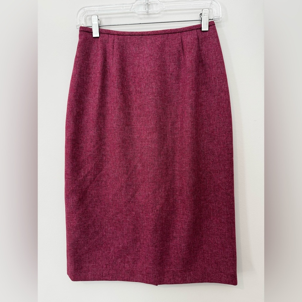 Ladies pencil skirt Le Suit sz 4P berry color